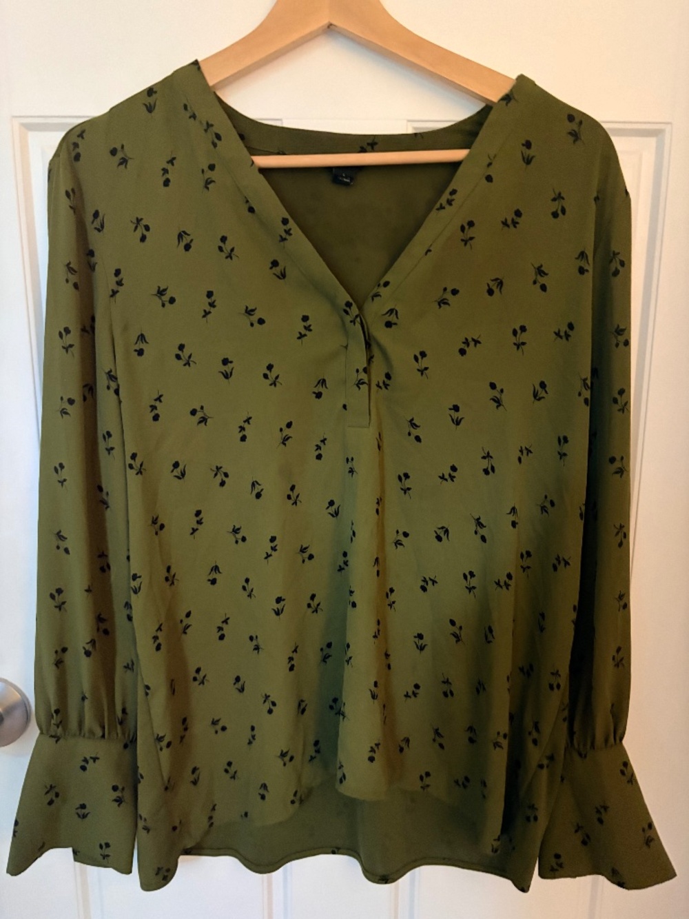 Ann Taylor Olive Green Printed Half-Button Blouse – Size Large